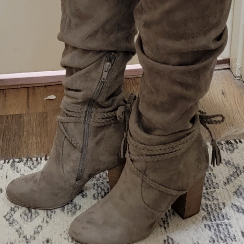 Boots - Picture 2 of 3